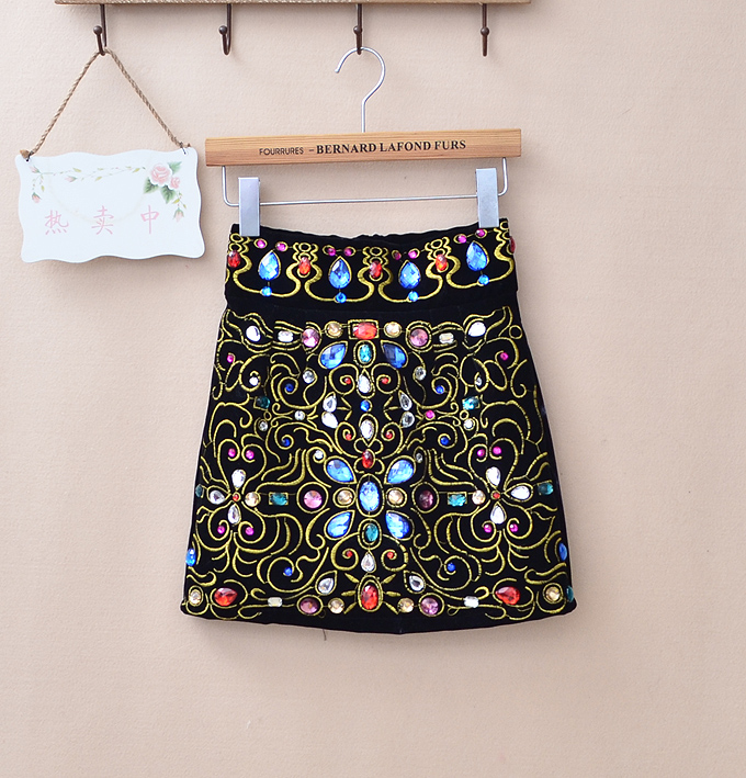 EMBROIDERY INLAID COLORED RHINESTONE HIGH WAIST SKIRT 142 on Luulla